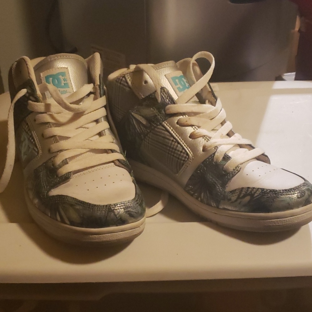 DC high tops